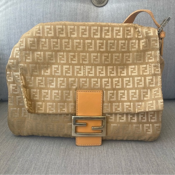 Fendi Mamma Baguette Fendi Zucca bag Tan flap bag purse nude bag - Picture 3 of 15